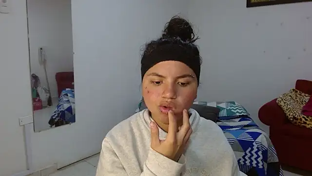 kimmyfuckass online show from June 17, 2026, 12:18 pm