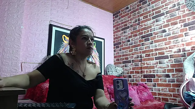 Denise Diaz online show from May 2, 2026, 4:17 am