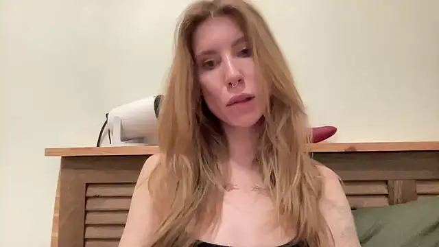 LunaLila7 online show from March 18, 2026, 5:38 pm