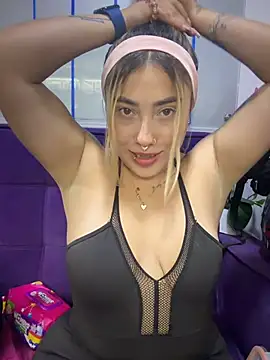Snapshot of ManuelaVeeleez chatting on May 28, 2026, 4:54 am ManuelaVeeleez online show from May 28, 2026, 4:54 am