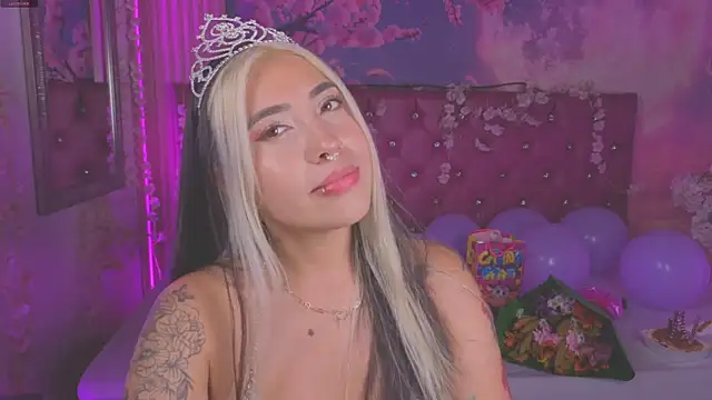 Snapshot of ManuelaVeeleez chatting on June 11, 2026, 5:38 am ManuelaVeeleez online show from June 11, 2026, 5:38 am