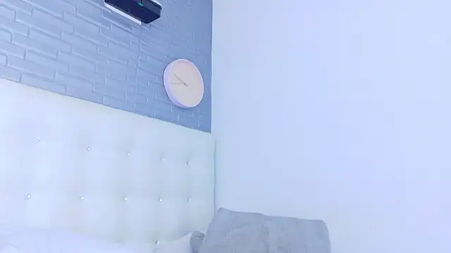 pervert shydoll1 online show from May 14, 2026, 3:13 am