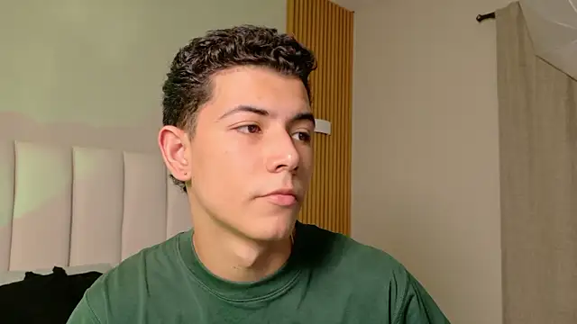 nicocrown online show from March 17, 2026, 7:17 pm