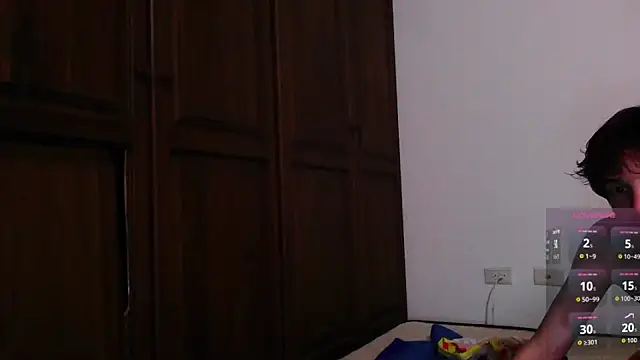 hot moons online show from March 9, 2026, 6:06 am