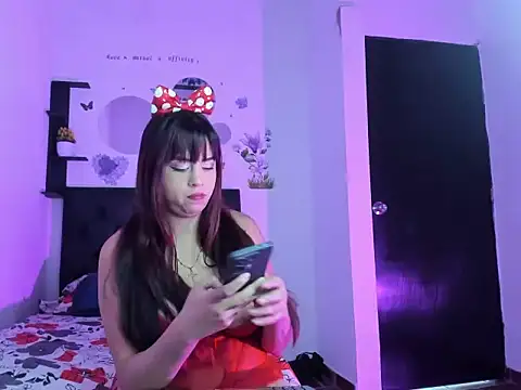 Cherrybustyx19 online show from March 16, 2026, 1:37 pm