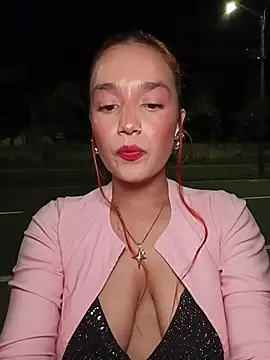 isabella ferrer99 online show from June 20, 2026, 4:59 am