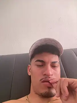 Snapshot of Ares_DAMM chatting on June 14, 2026, 4:31 pm Ares DAMM online show from June 14, 2026, 4:31 pm