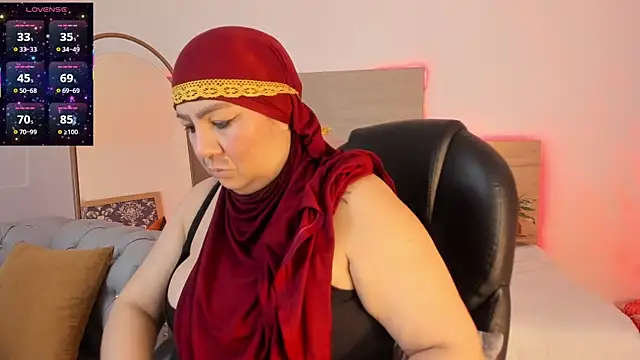 Snapshot of _Azahaaraa_ chatting on May 31, 2026, 3:26 am Azahaaraa online show from May 31, 2026, 3:26 am