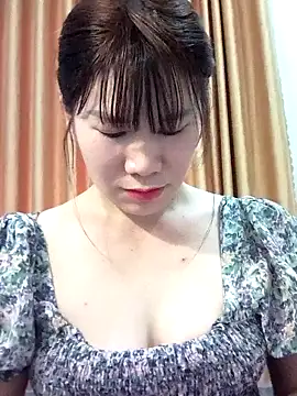Snapshot of Bondgirl_9 chatting on May 14, 2026, 7:48 am Bondgirl 9 online show from May 14, 2026, 7:48 am