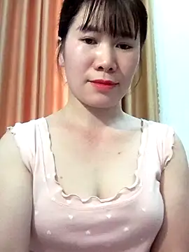 Snapshot of Bondgirl_9 chatting on May 16, 2026, 6:21 am Bondgirl 9 online show from May 16, 2026, 6:21 am