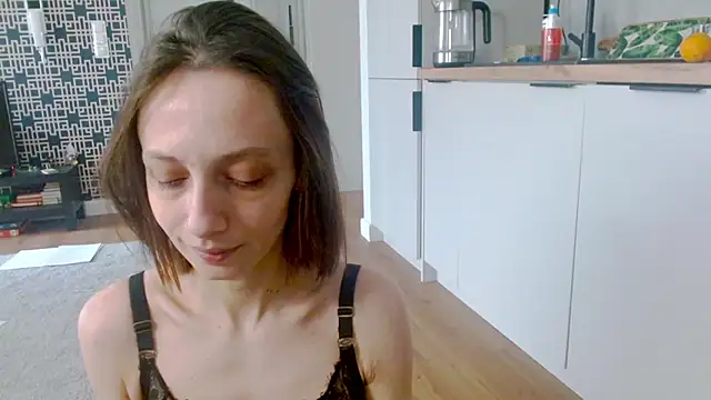 misssweet online show from March 16, 2026, 11:03 am