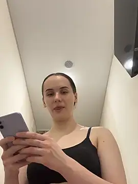pinkpeachx online show from April 30, 2026, 10:03 pm