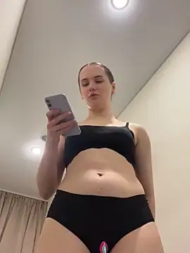 pinkpeachx online show from May 8, 2026, 12:05 am