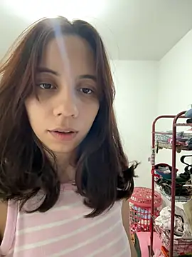 Snapshot of Nicole_Cute04 chatting on July 6, 2026, 4:31 am Nicole Cute04 online show from July 6, 2026, 4:31 am