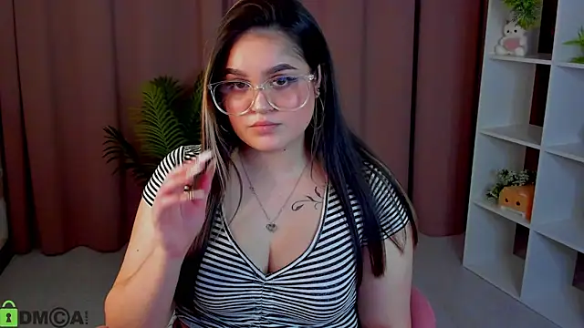 leilawinx online show from March 12, 2026, 12:44 pm