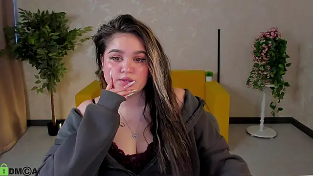 leilawinx online show from March 14, 2026, 5:46 am