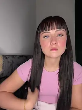 SweetJules18 online show from March 7, 2026, 7:11 pm