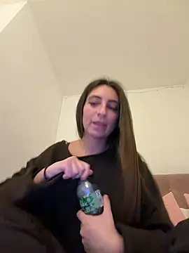 CuteJuliaa online show from March 12, 2026, 8:48 pm