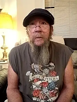 Snapshot of AgoneCanal chatting on April 4, 2026, 12:20 am AgoneCanal online show from April 4, 2026, 12:20 am