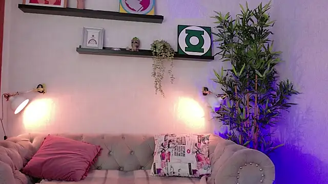 Snapshot of Katalinalee chatting on April 14, 2026, 8:48 pm Katalinalee online show from April 14, 2026, 8:48 pm
