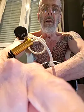 Snapshot of XXX666HEIL chatting on May 7, 2026, 4:12 pm XXX666HEIL online show from May 7, 2026, 4:12 pm