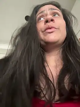 Geovana blan online show from March 12, 2026, 5:52 pm