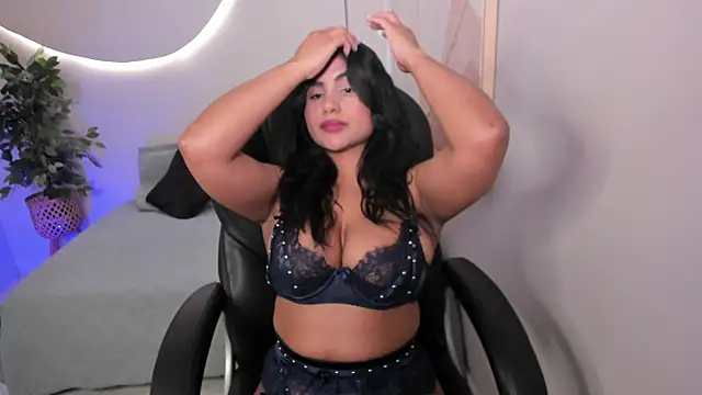 Mara  05 online show from July 6, 2026, 8:11 pm