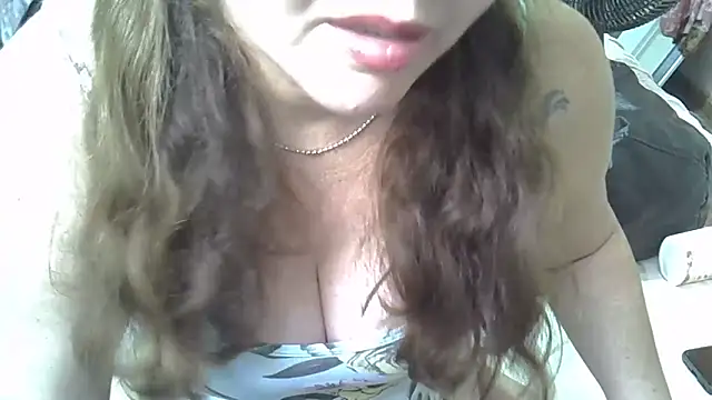 Ruiva40tona online show from March 16, 2026, 5:50 pm