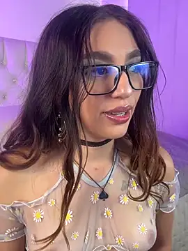 Ammy Glow online show from March 5, 2026, 3:52 pm