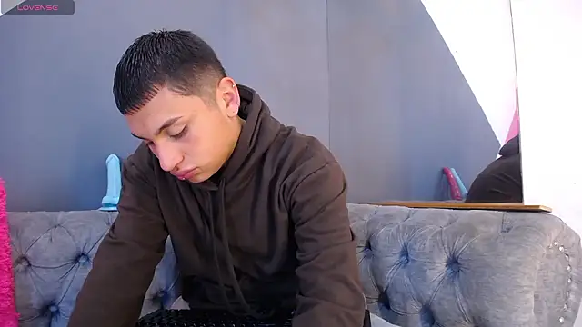 Matteo Hun online show from March 12, 2026, 12:11 pm