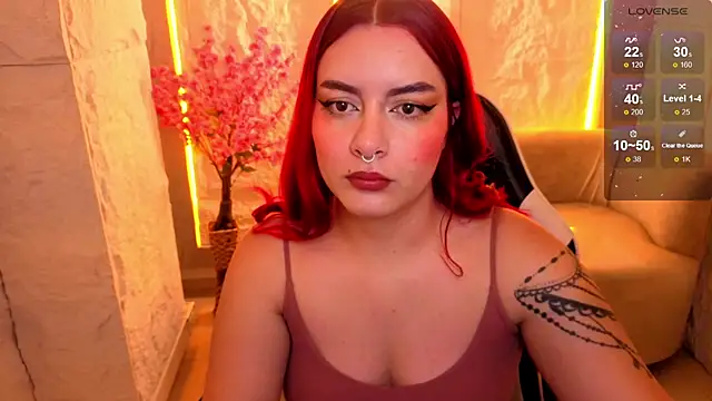 Soffia Hot Tx online show from March 16, 2026, 1:04 pm