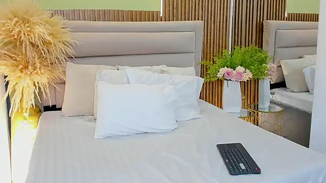 VanessaOwens1 online show from March 11, 2026, 2:01 pm