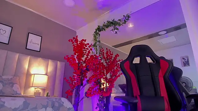 Kiara Kismet  online show from March 4, 2026, 7:53 pm