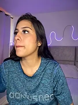 Abrilll2 online show from March 7, 2026, 7:33 pm