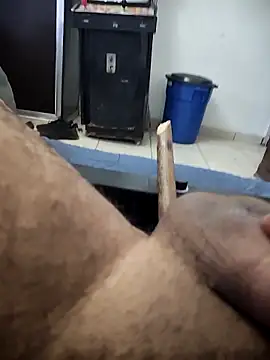 Snapshot of Osito_HOT chatting on March 11, 2026, 11:44 pm Osito HOT online show from March 11, 2026, 11:44 pm