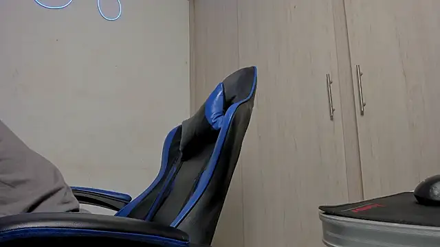 valeriahustooon online show from March 14, 2026, 10:04 pm