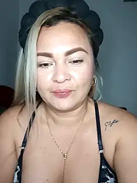 lucy estrr online show from March 10, 2026, 7:35 am