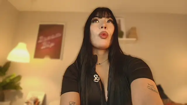 Snapshot of Jade-Naughty chatting on May 29, 2026, 7:01 pm Jade-Naughty online show from May 29, 2026, 7:01 pm