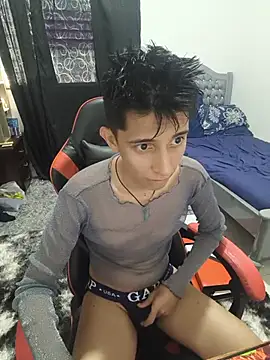 Snapshot of gomitaboy1 chatting on June 1, 2026, 7:04 pm gomitaboy1 online show from June 1, 2026, 7:04 pm