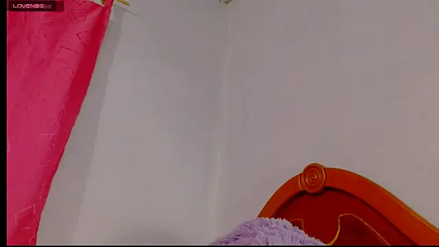 taliana mateus online show from May 3, 2026, 5:08 pm