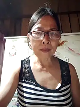 Snapshot of Sky-rain98 chatting on May 17, 2026, 1:51 pm Sky-rain98 online show from May 17, 2026, 1:51 pm