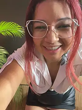 Snapshot of PaulaVegaa chatting on June 21, 2026, 6:49 am PaulaVegaa online show from June 21, 2026, 6:49 am