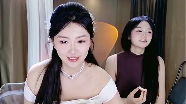 Snapshot of Banana-Milk69 chatting on May 17, 2026, 1:14 am Banana-Milk69 online show from May 17, 2026, 1:14 am