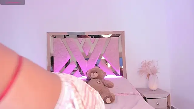 thamii campanitaa online show from March 9, 2026, 9:41 pm