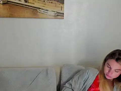 MollyCem online show from March 30, 2026, 6:09 pm