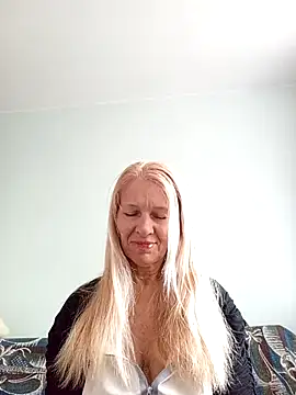 ViktoriaSexi1 online show from April 22, 2026, 12:07 pm