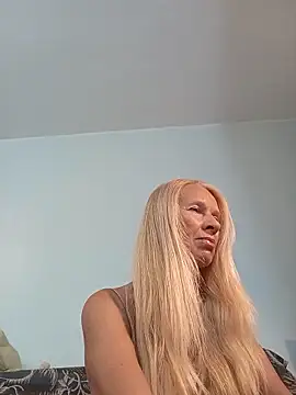 Snapshot of ViktoriaSexi1 chatting on June 6, 2026, 7:40 pm ViktoriaSexi1 online show from June 6, 2026, 7:40 pm