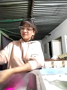 MelissaGirat  online show from March 6, 2026, 4:20 am