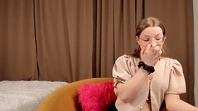 ShawanaCronenberg online show from March 16, 2026, 7:40 pm