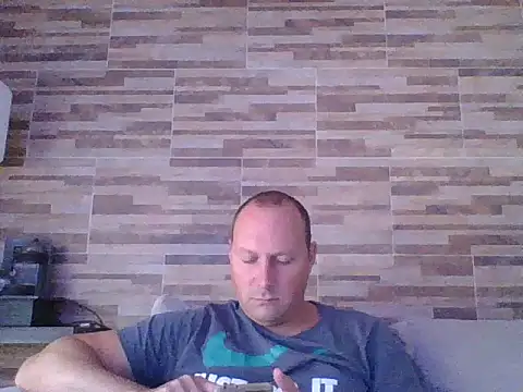 Snapshot of lustonfan chatting on March 6, 2026, 1:29 pm lustonfan online show from March 6, 2026, 1:29 pm